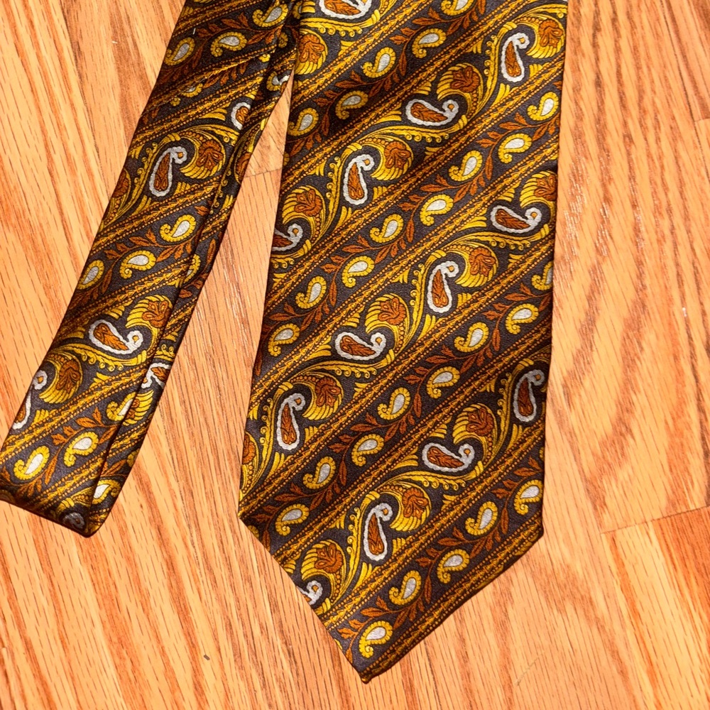 Lario Italian silk vintage tie paisley brown and gold